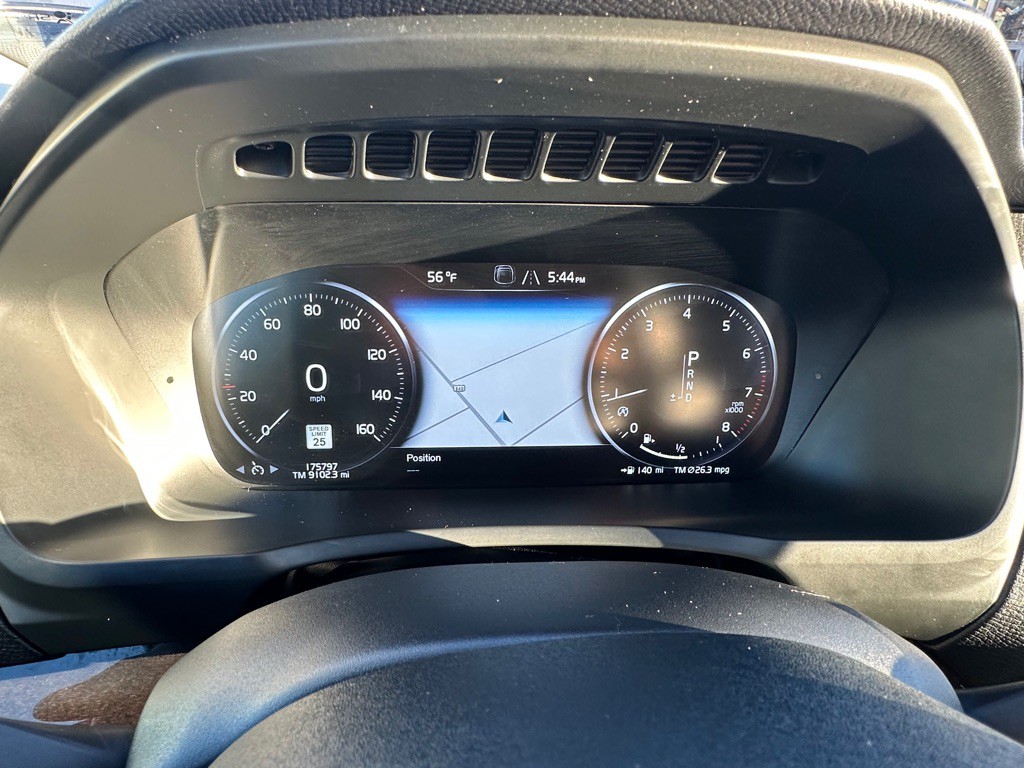 2016 Volvo XC90 Image 12