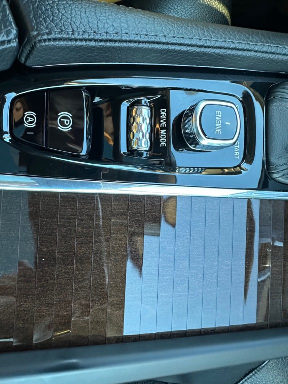 2016 Volvo XC90 Image 16