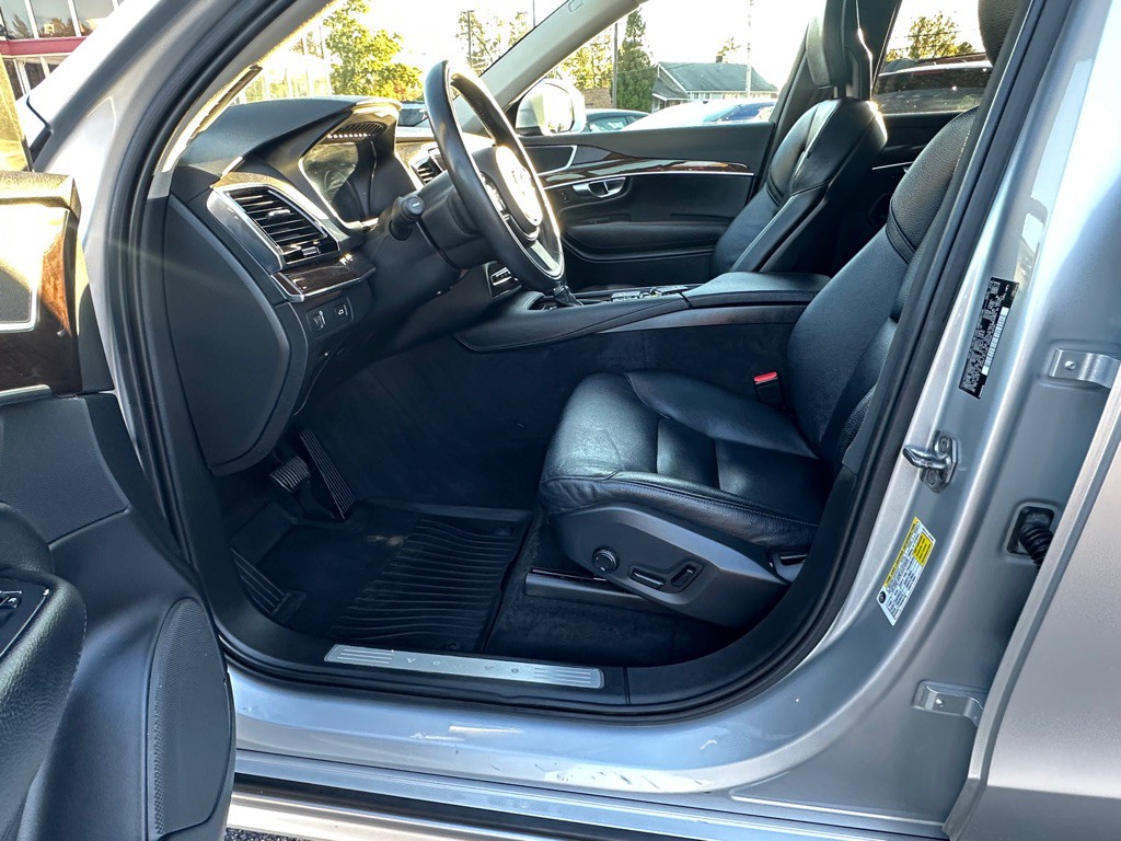2016 Volvo XC90 Image 19