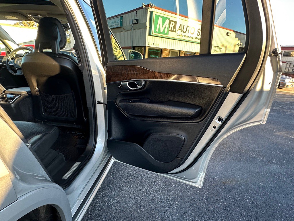 2016 Volvo XC90 Image 25