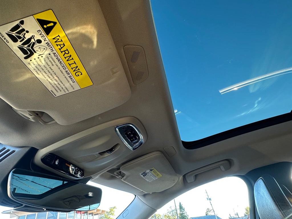 2016 Volvo XC90 Image 26