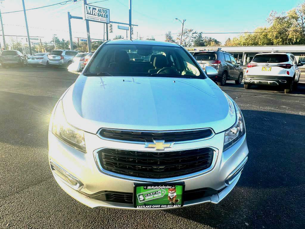 2016 Chevrolet Cruze Image 2