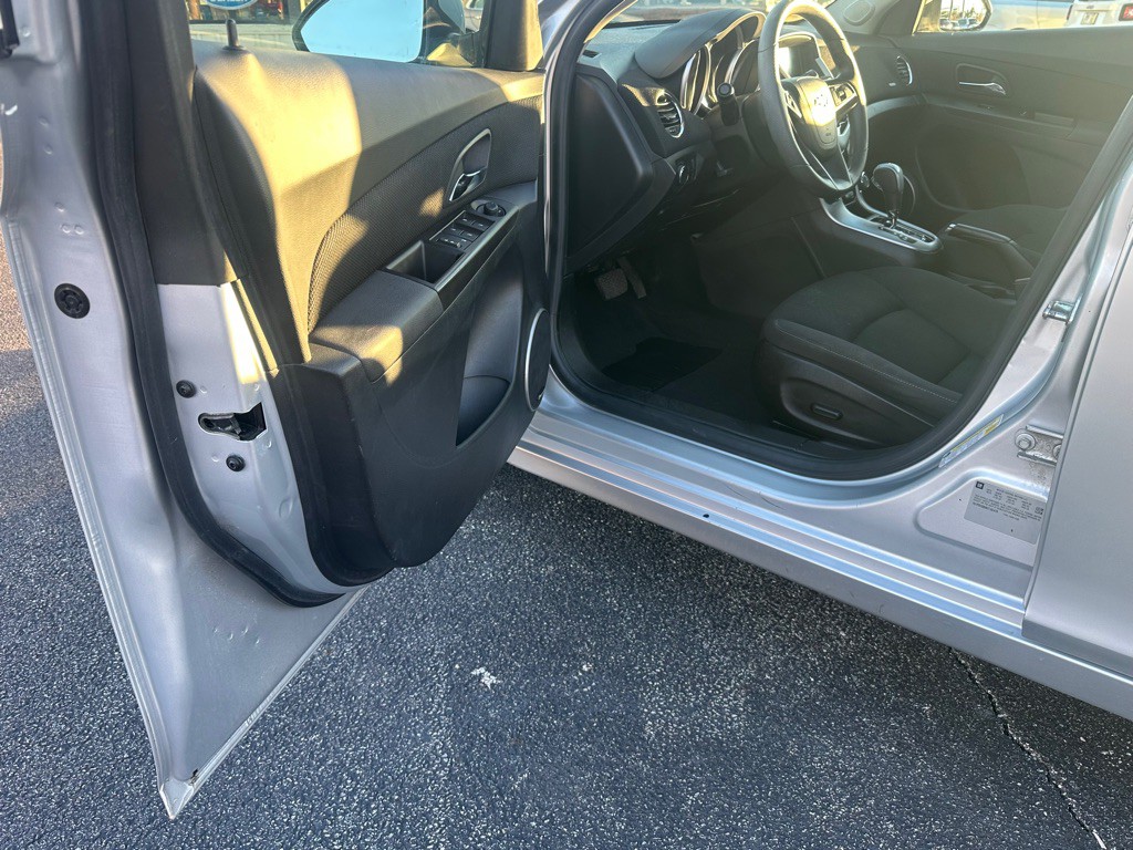 2016 Chevrolet Cruze Image 14