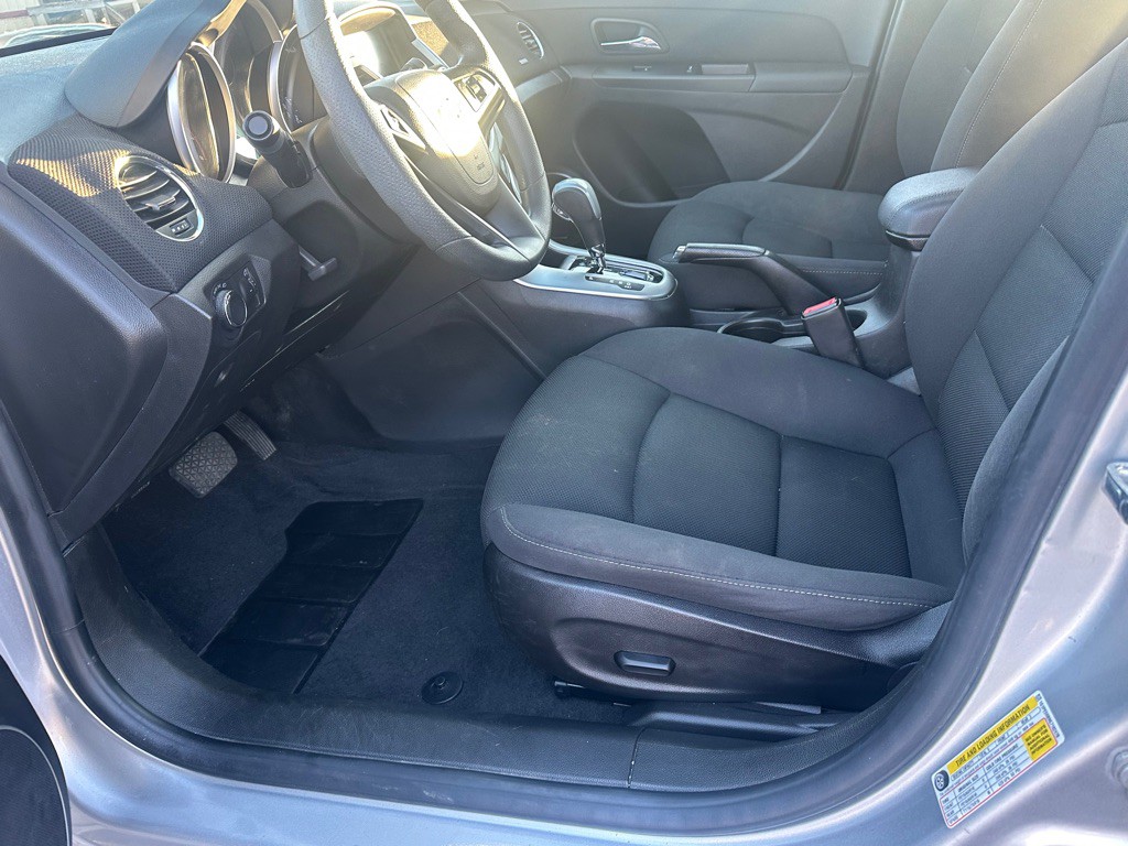 2016 Chevrolet Cruze Image 15