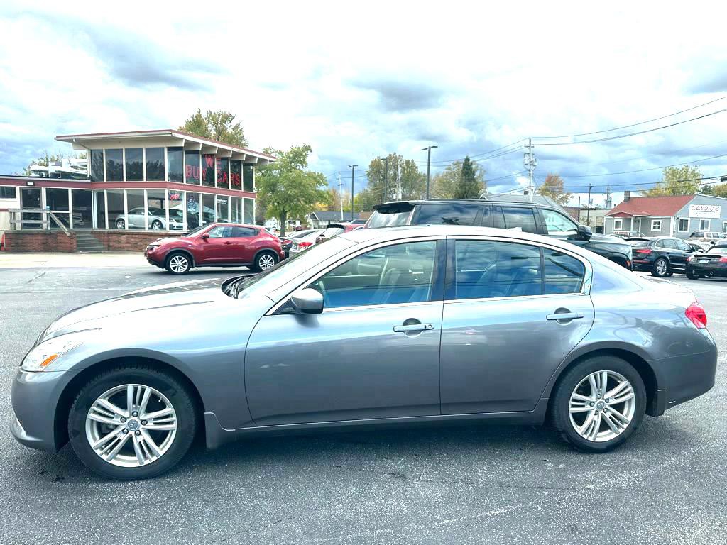 2013 INFINITI G37 Image 3