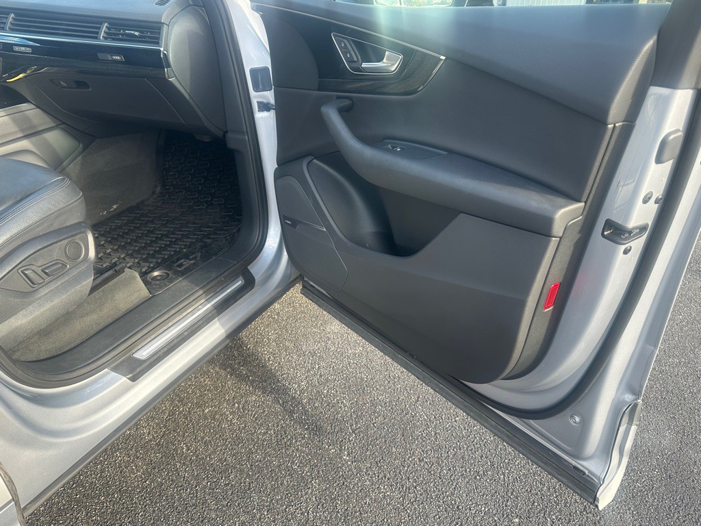 2018 Audi Q7 Image 30