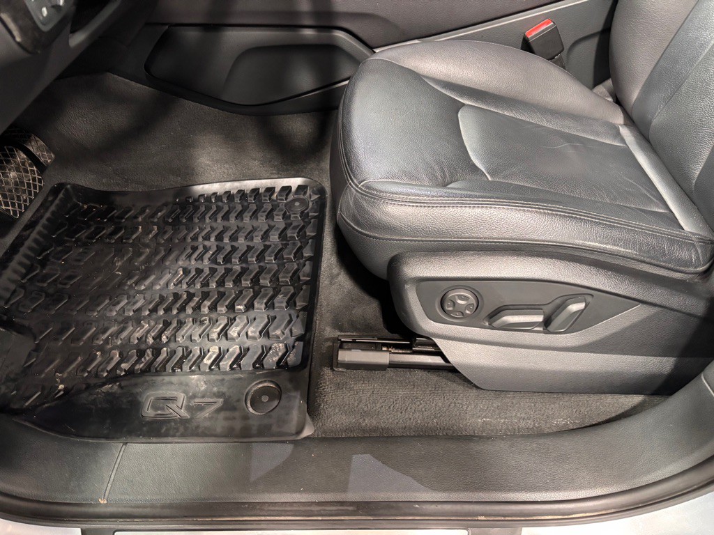 2018 Audi Q7 Image 11