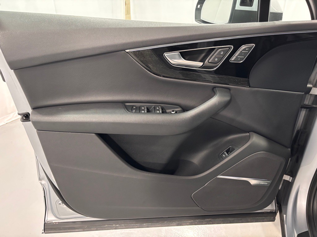 2018 Audi Q7 Image 16