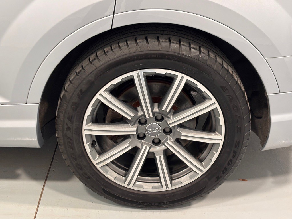 2018 Audi Q7 Image 31
