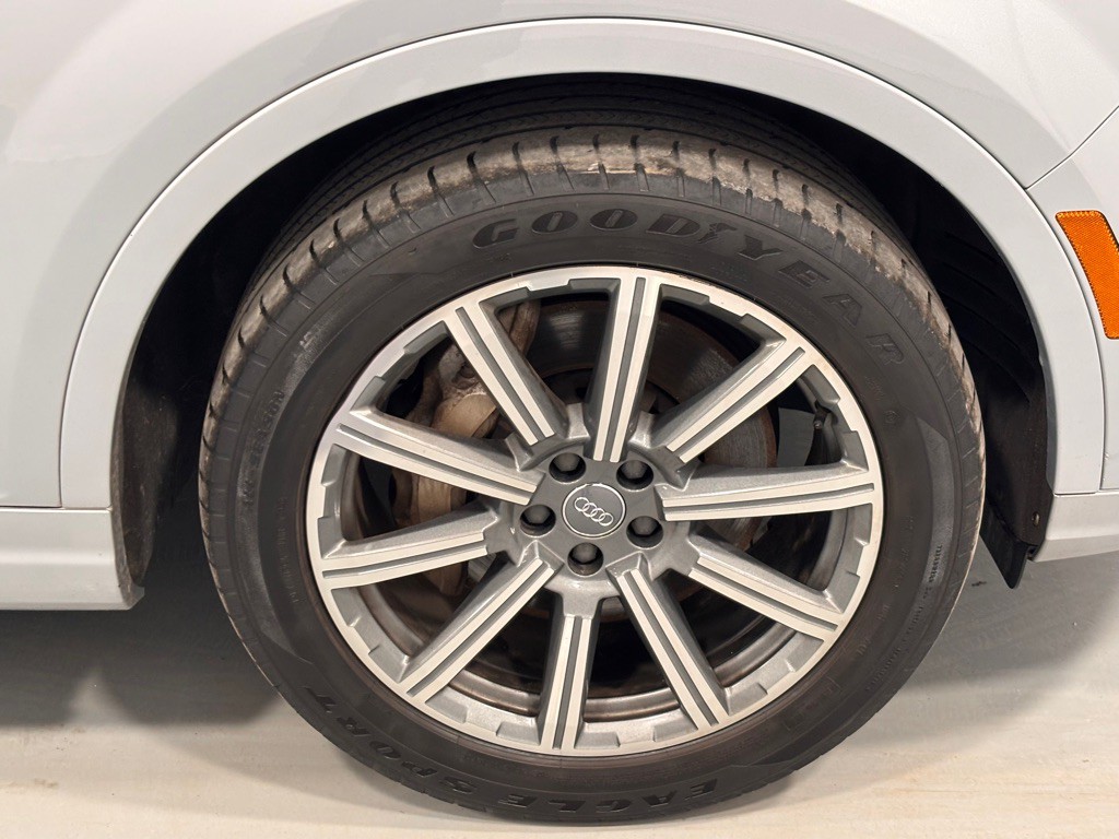 2018 Audi Q7 Image 32