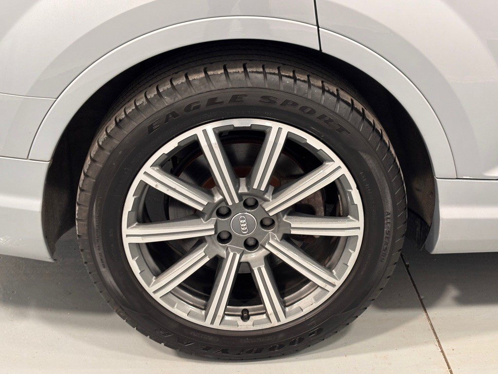 2018 Audi Q7 Image 33