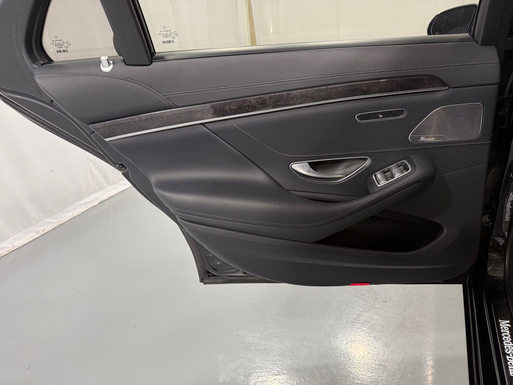 2019 Mercedes-Benz S-Class Image 23