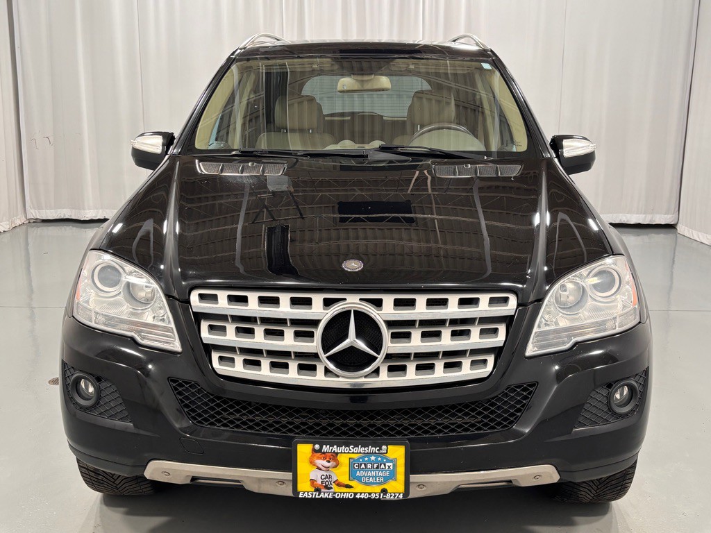 2010 Mercedes-Benz M-Class Image 2