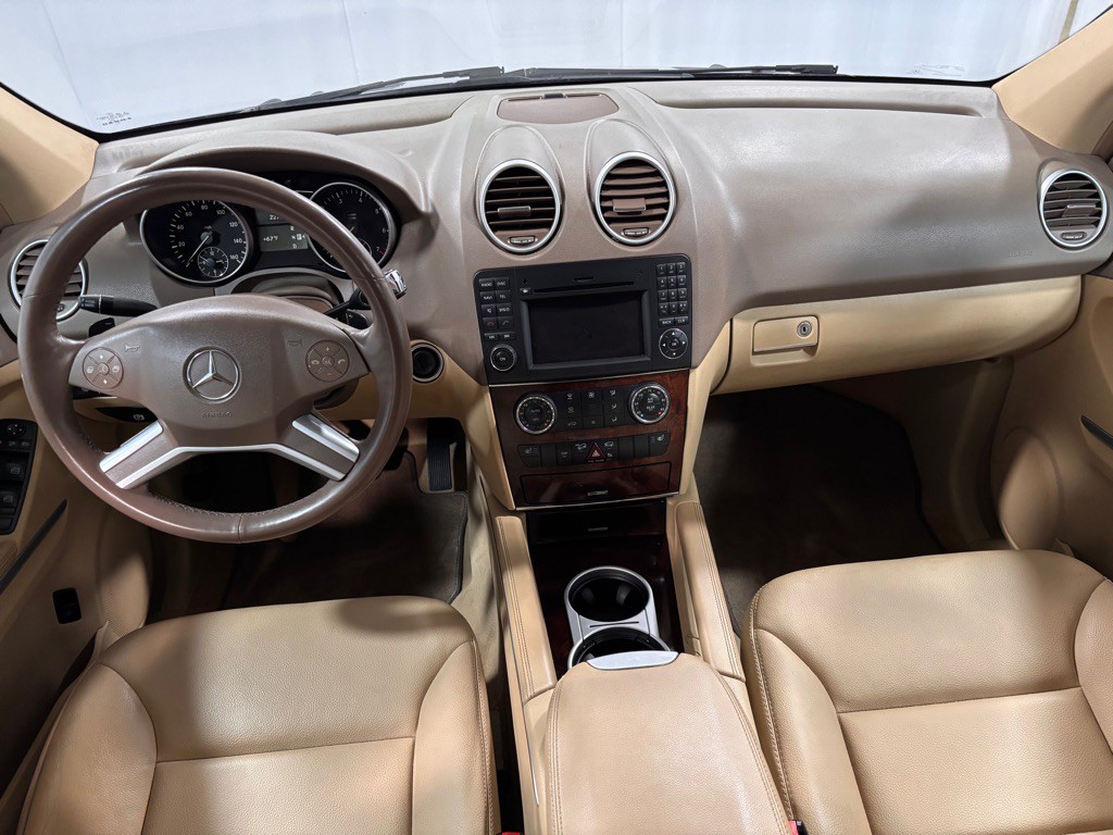 2010 Mercedes-Benz M-Class Image 10