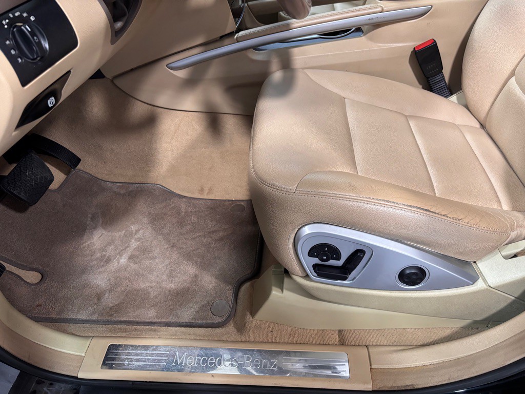 2010 Mercedes-Benz M-Class Image 11