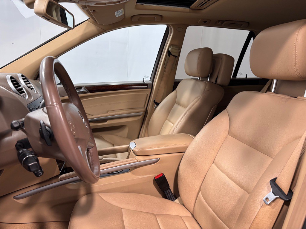 2010 Mercedes-Benz M-Class Image 12