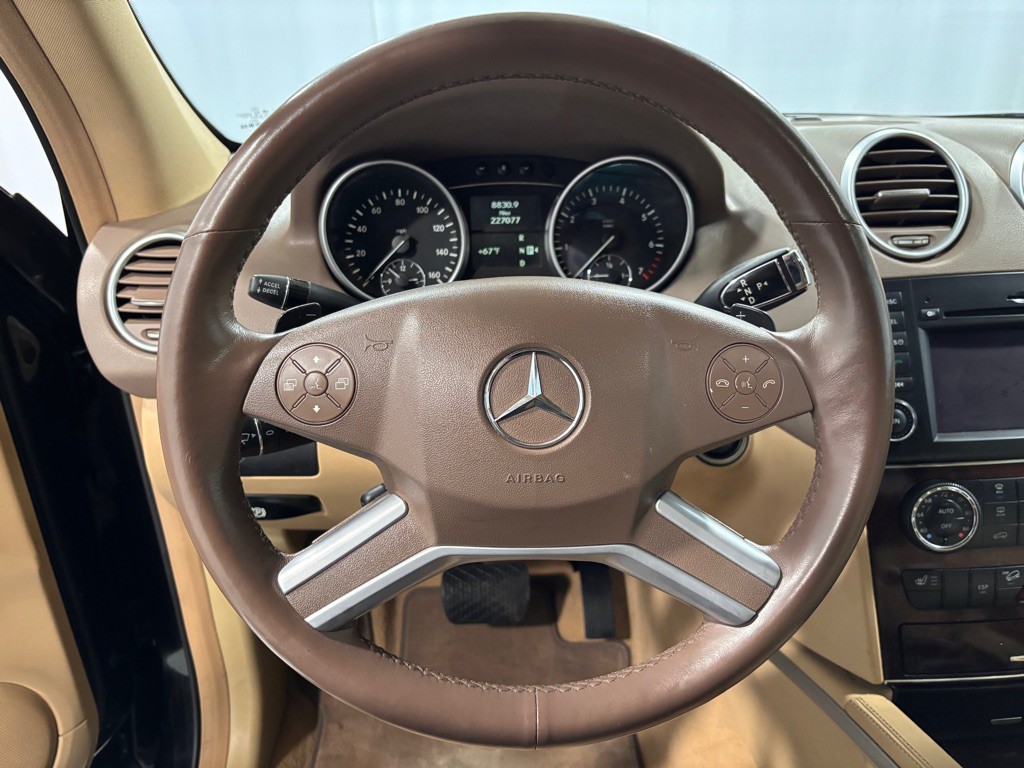 2010 Mercedes-Benz M-Class Image 13