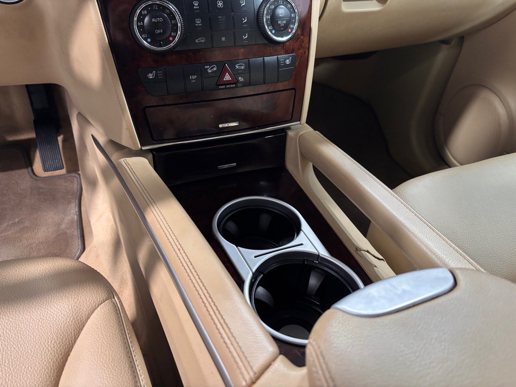 2010 Mercedes-Benz M-Class Image 14