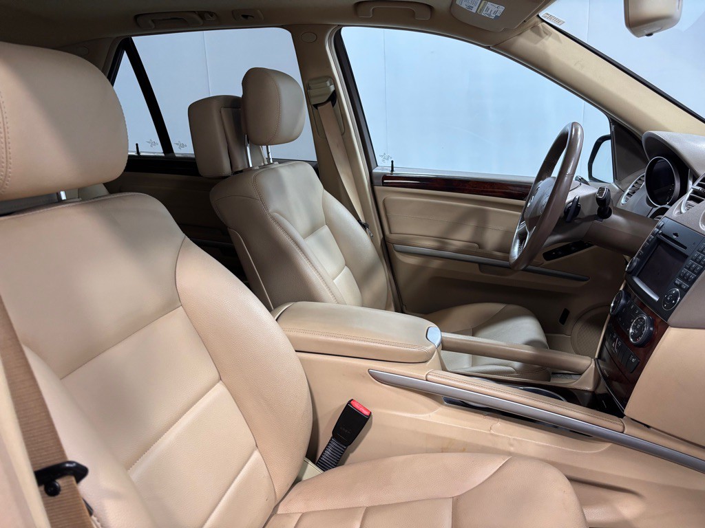 2010 Mercedes-Benz M-Class Image 19