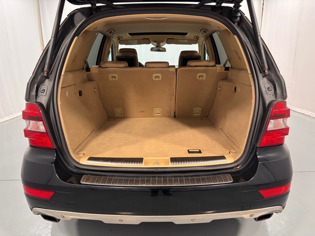2010 Mercedes-Benz M-Class Image 28