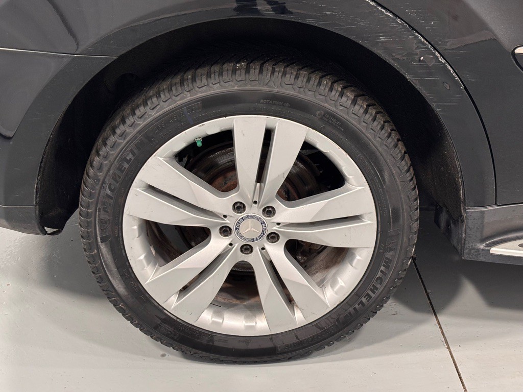 2010 Mercedes-Benz M-Class Image 33