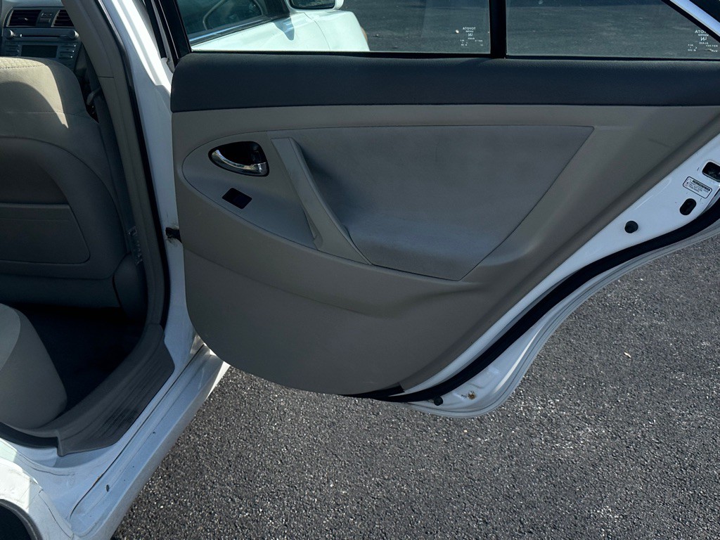 2009 Toyota Camry Image 17