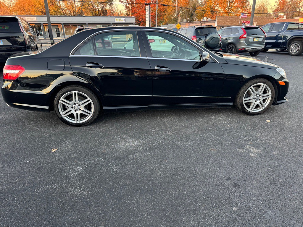 2010 Mercedes-Benz E-Class Image 7