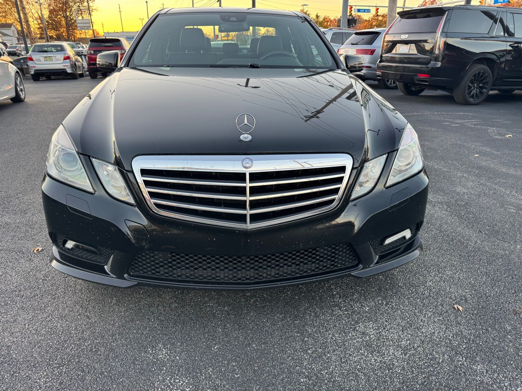 2010 Mercedes-Benz E-Class Image 9