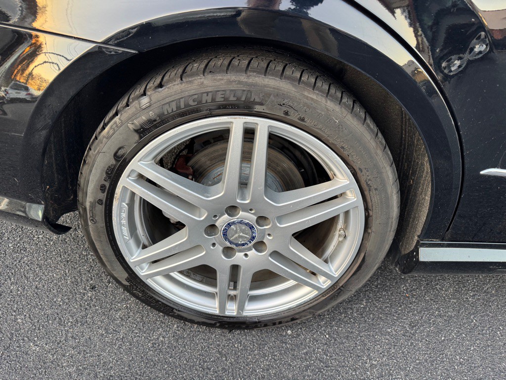 2010 Mercedes-Benz E-Class Image 11