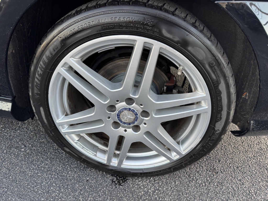 2010 Mercedes-Benz E-Class Image 12