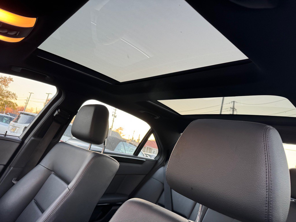 2010 Mercedes-Benz E-Class Image 17