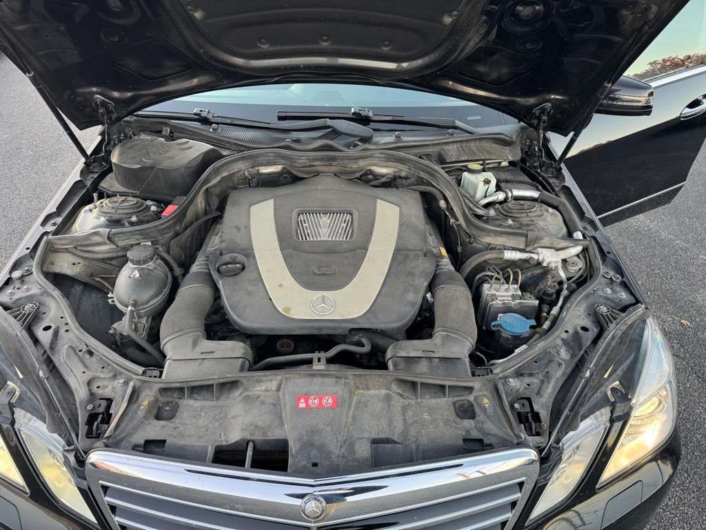 2010 Mercedes-Benz E-Class Image 28