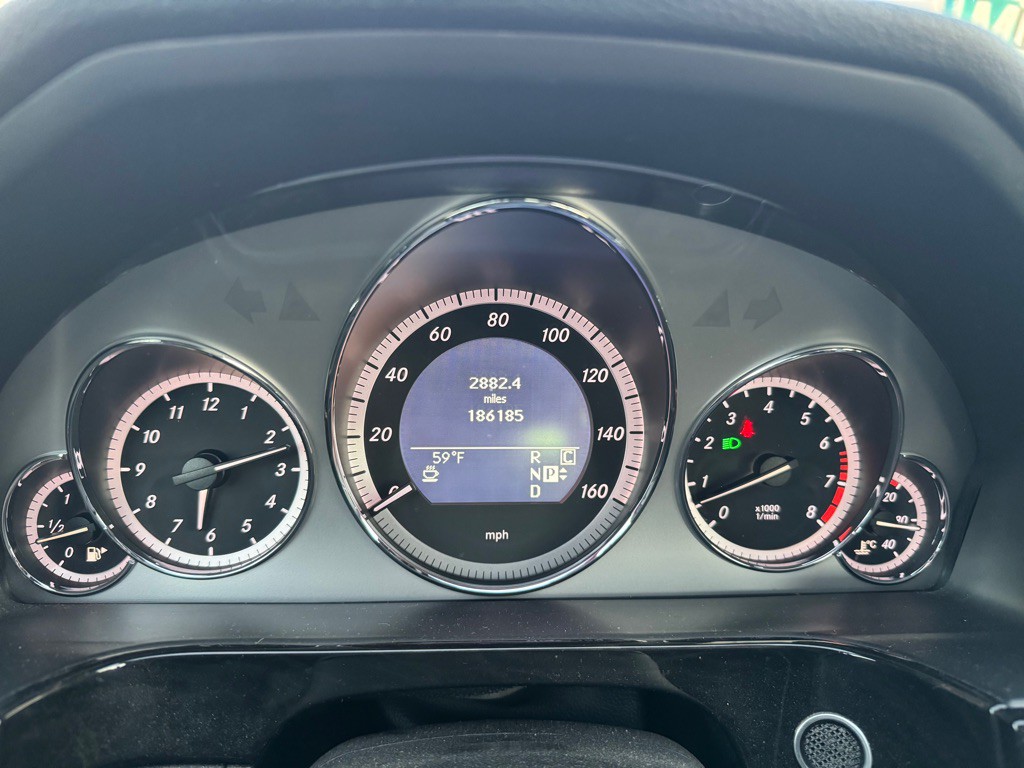 2010 Mercedes-Benz E-Class Image 29