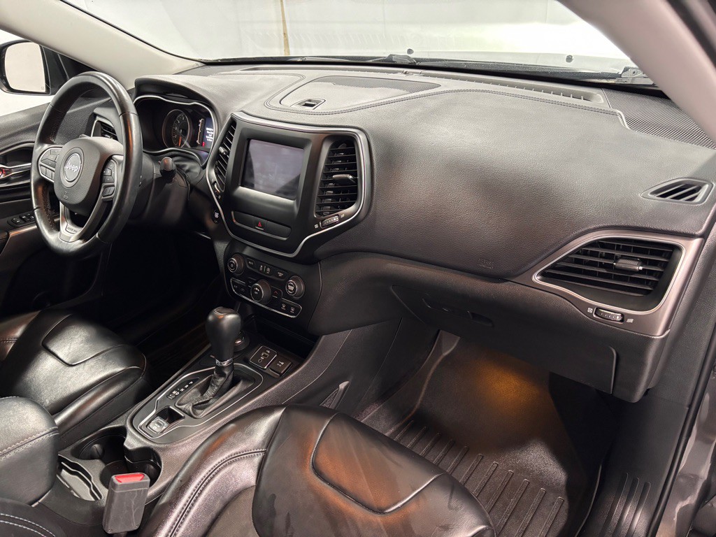 2019 Jeep Cherokee Image 17