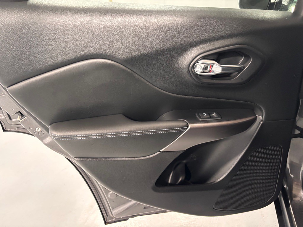 2019 Jeep Cherokee Image 23