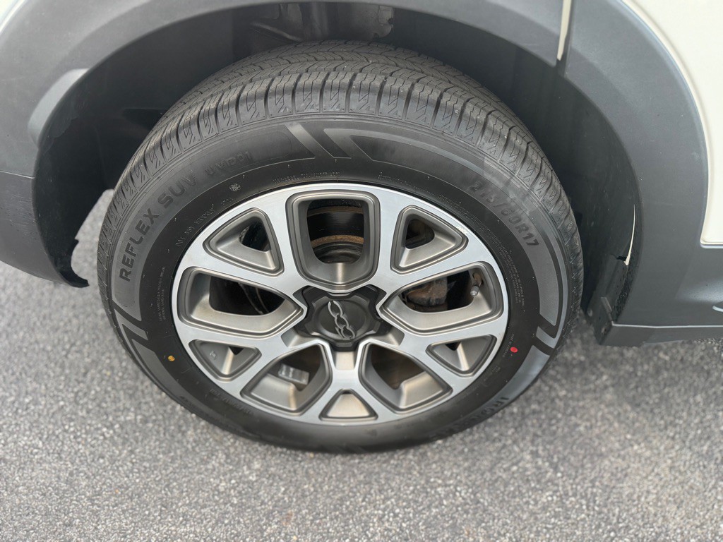 2017 FIAT 500 Image 12