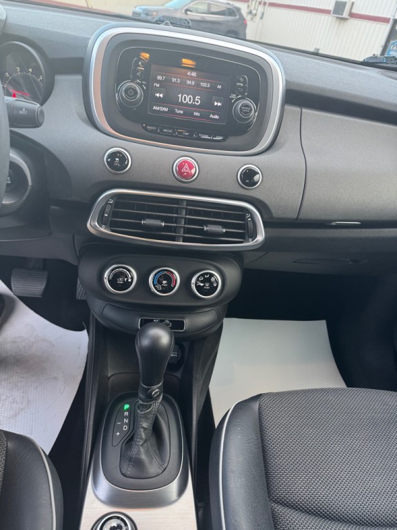 2017 FIAT 500 Image 15