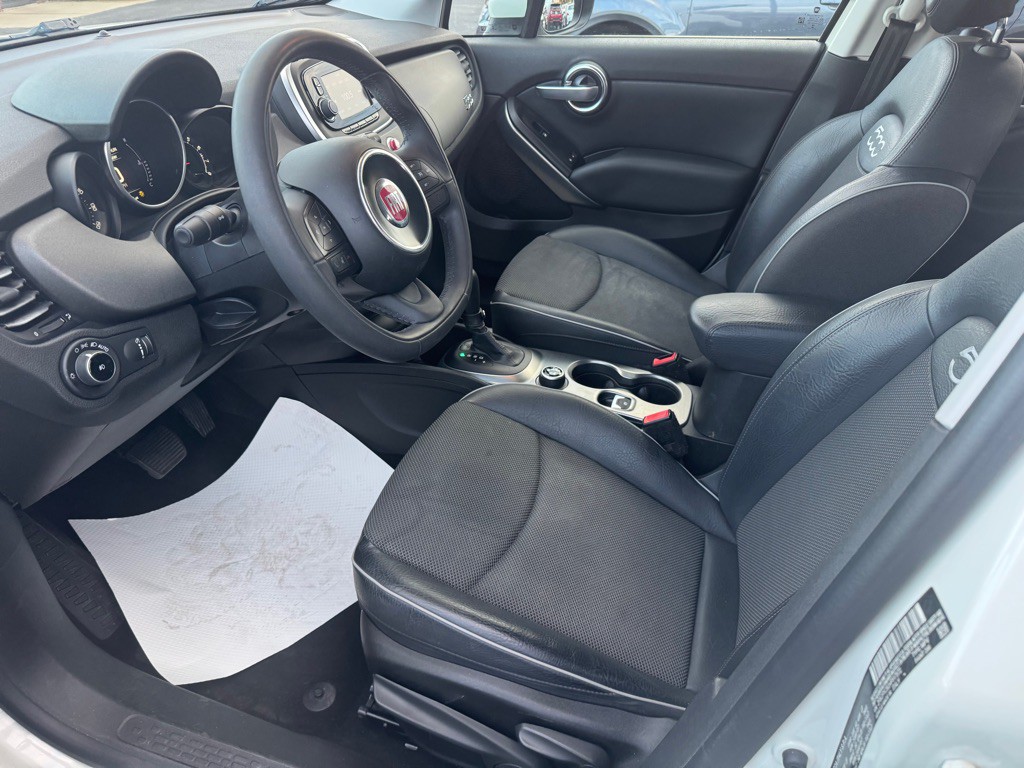 2017 FIAT 500 Image 16