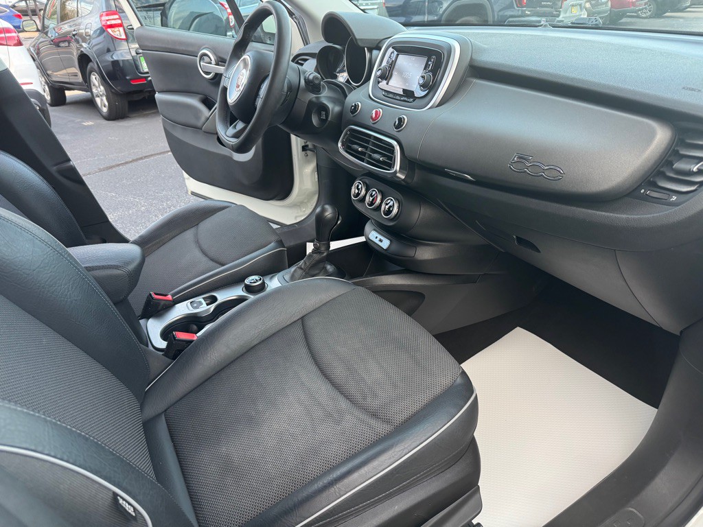 2017 FIAT 500 Image 17