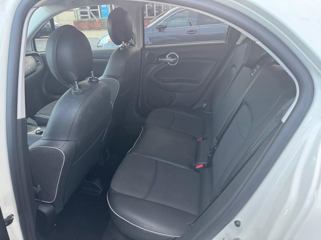 2017 FIAT 500 Image 18