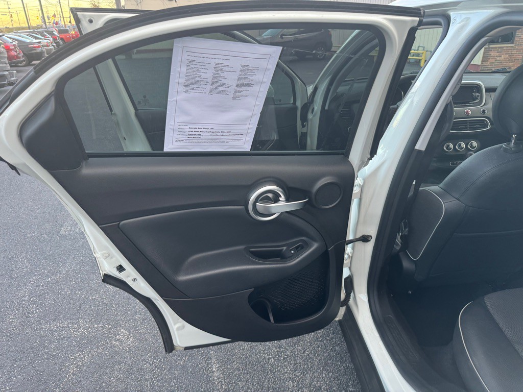 2017 FIAT 500 Image 23