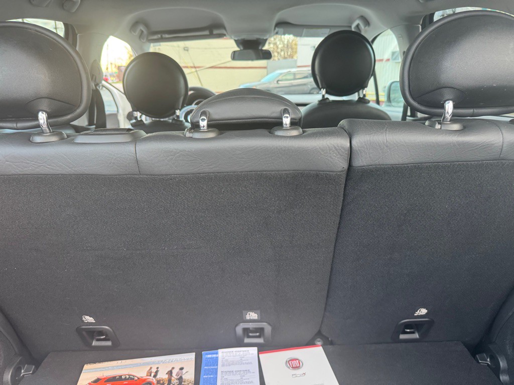 2017 FIAT 500 Image 25