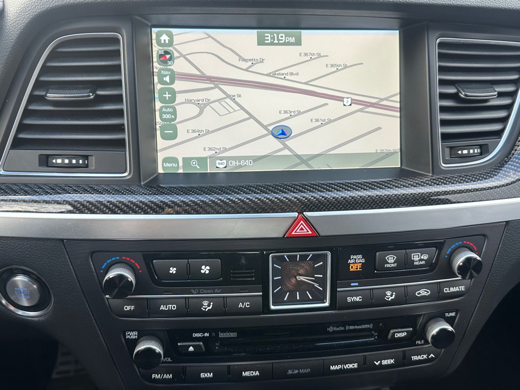 2018 Genesis G80 Image 11