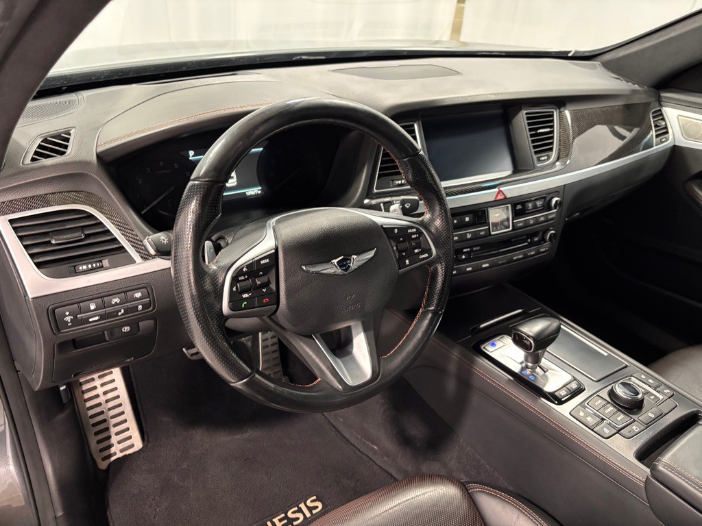 2018 Genesis G80 Image 15