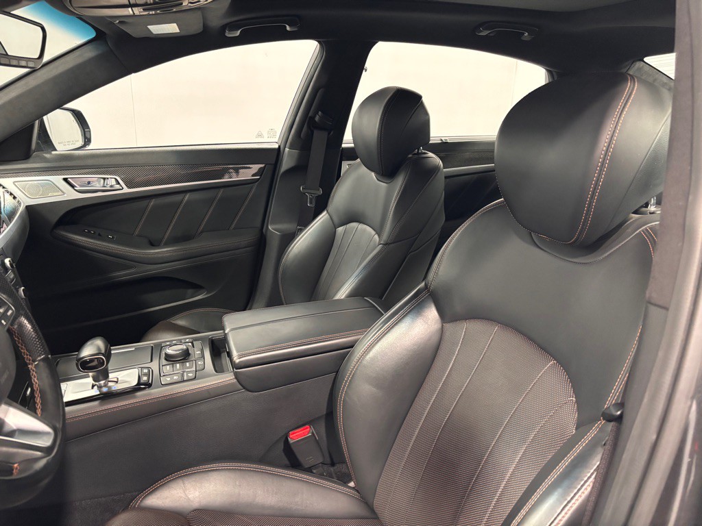 2018 Genesis G80 Image 20