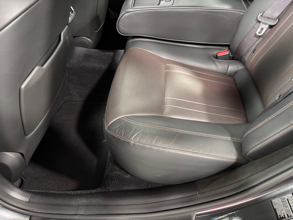 2018 Genesis G80 Image 27