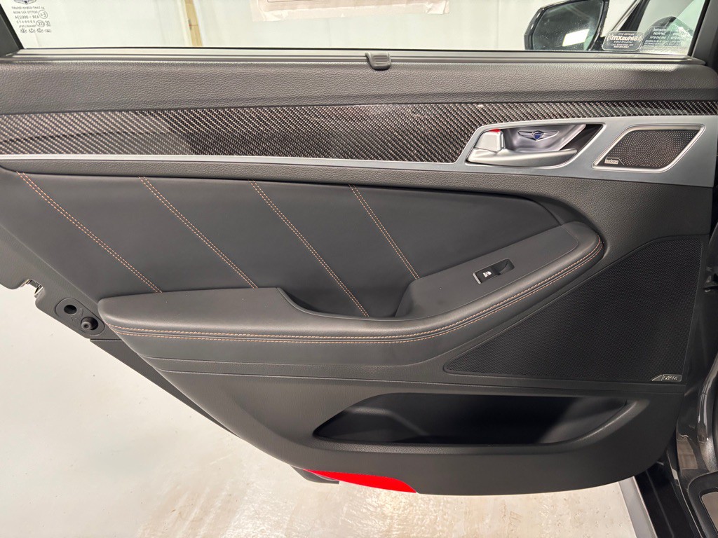 2018 Genesis G80 Image 29