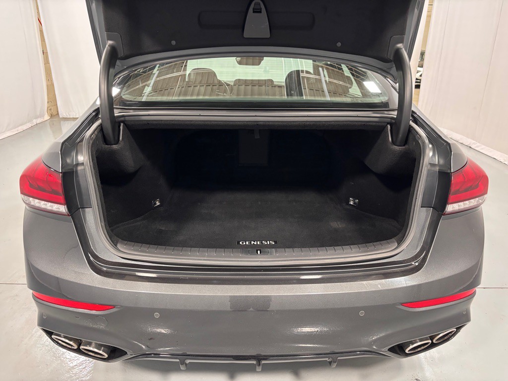 2018 Genesis G80 Image 34