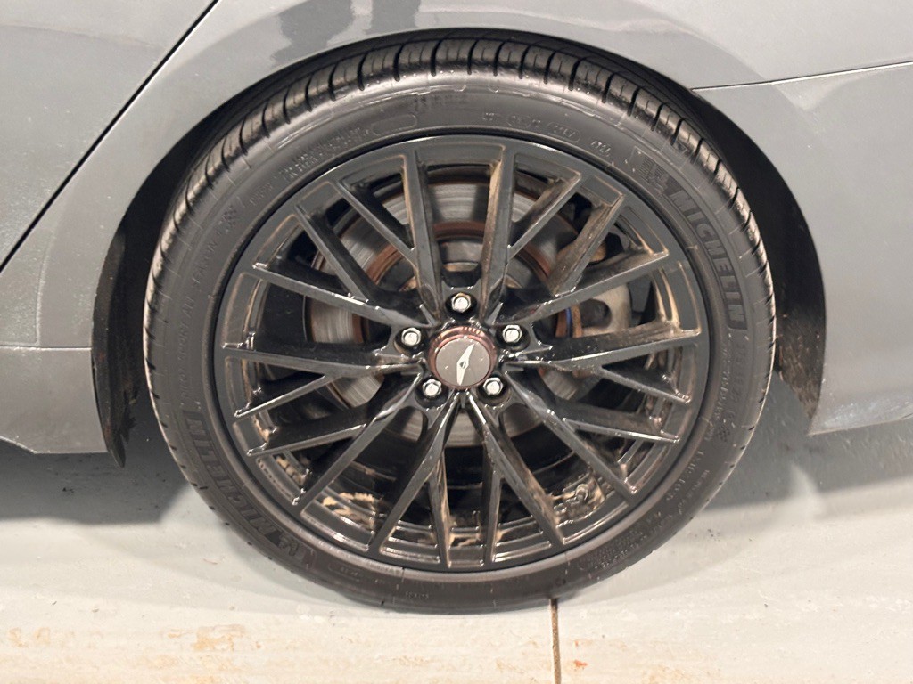 2018 Genesis G80 Image 37