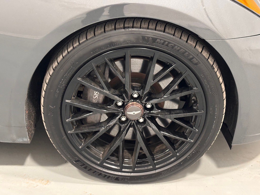 2018 Genesis G80 Image 38